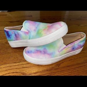 Steve Madden slip on sneakers